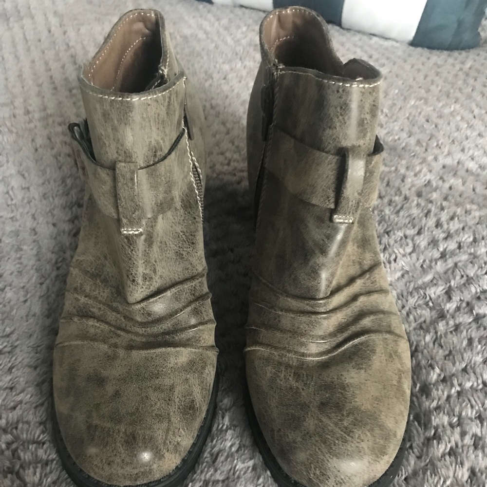 Ankle boots